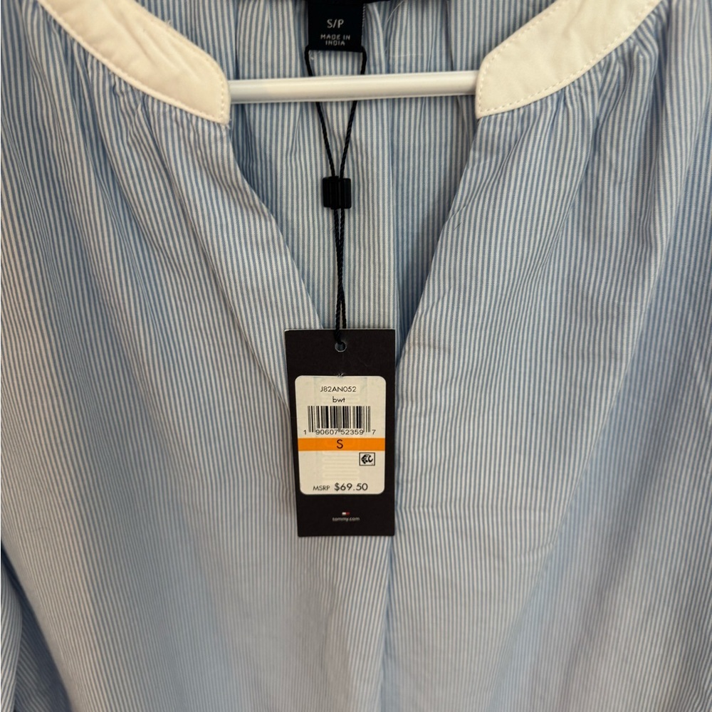 NWT Tommy Hilfiger size Small - Picture 2 of 5